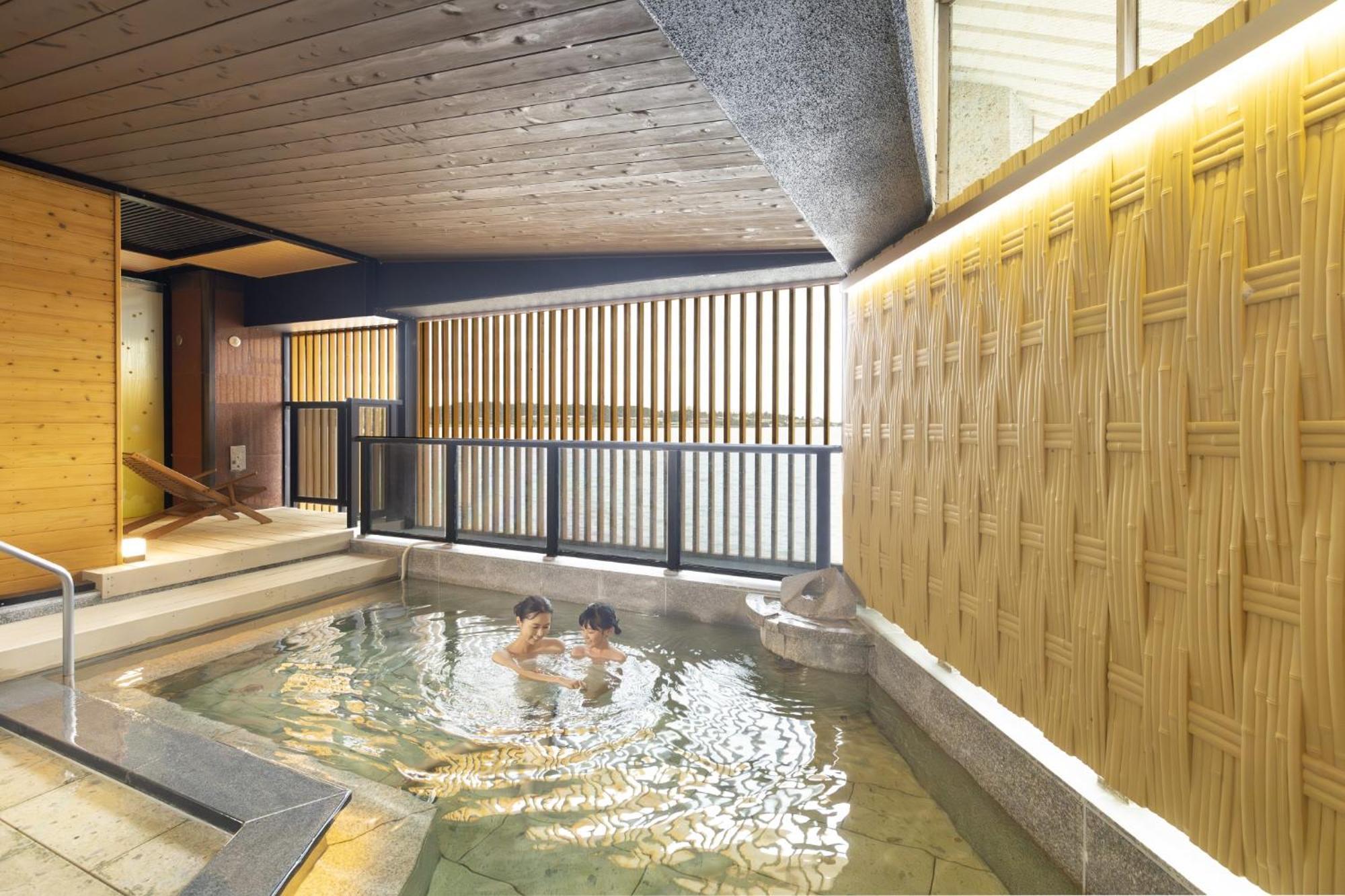 Ooedo Onsen Monogatari Premium Kaga Maruya Hotel Екстериор снимка